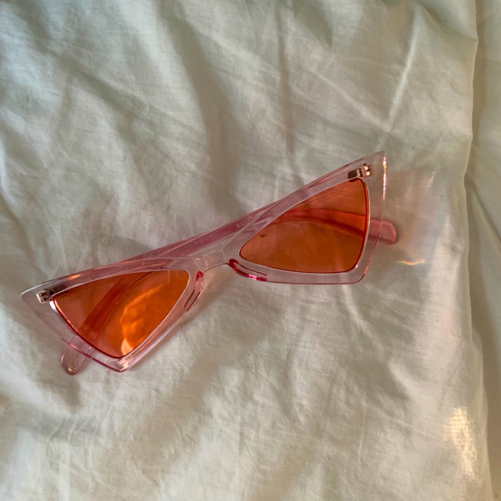Trendy Sharp Cateye Sunglasses